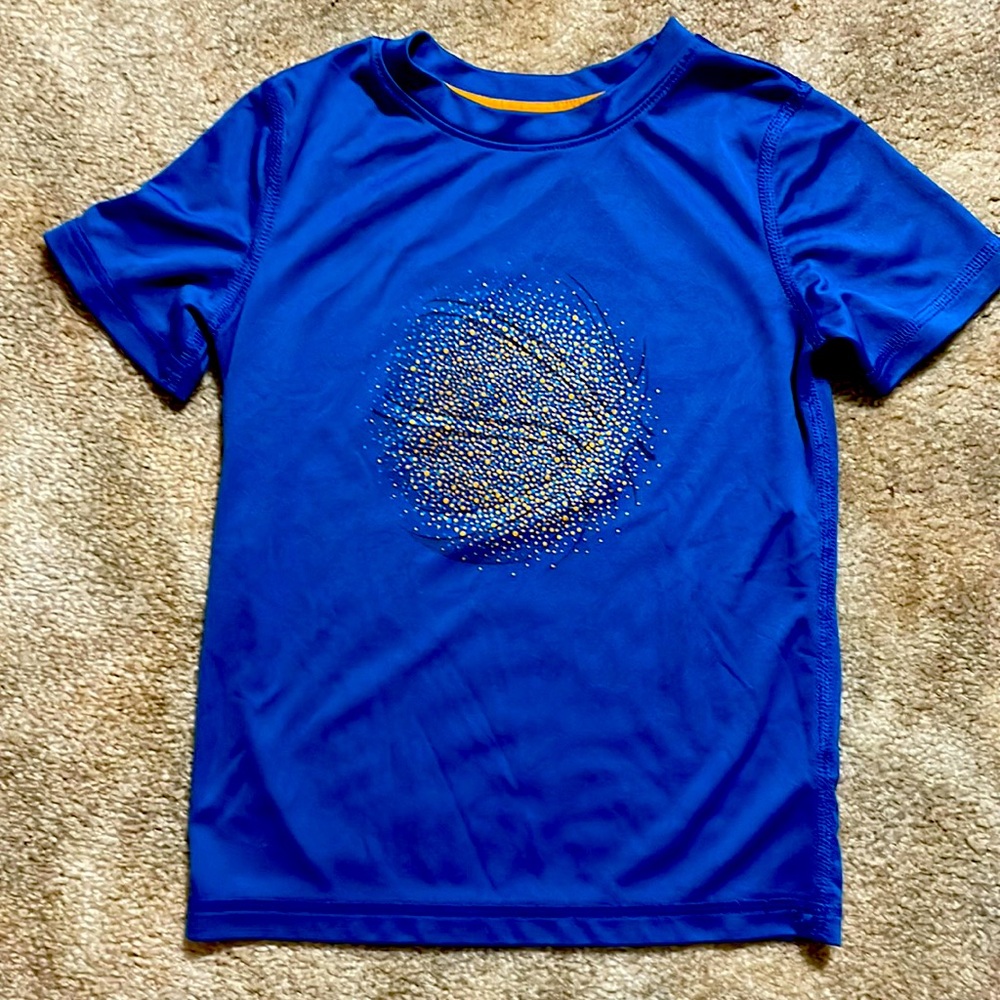 All in motion boys basketball T